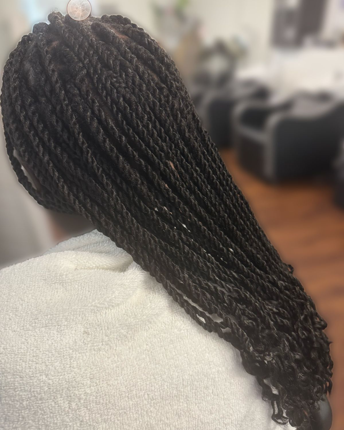 Long Senegalese twists, seen from the side